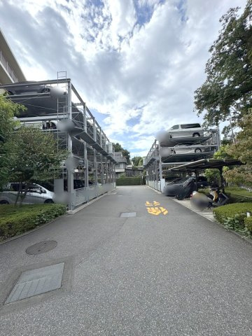 インプレスト高品の駐車場|駐車場