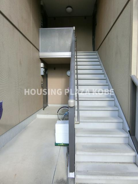 リファインド筆前のエントランス