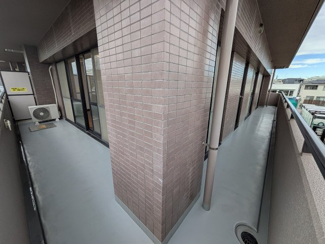 ヒューマンスクエア豊田のバルコニー|～南東にまたがるL字型のバルコニーです～