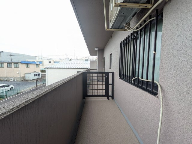 ヒューマンスクエア豊田の玄関|～独立性の高い玄関ポーチ～