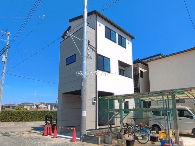 越谷市恩間　新築一戸建ての外観