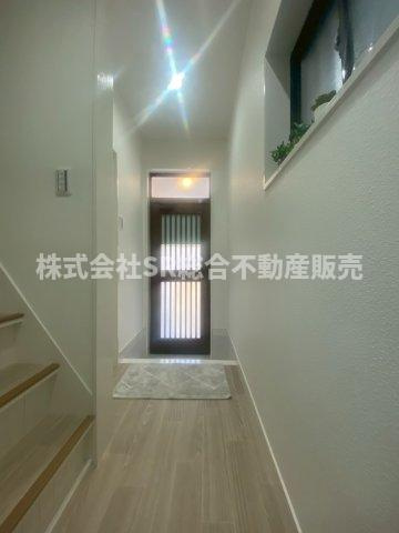 御厨西ノ町1丁目中古戸建の内装|リフォームや住宅ローン・東大阪市の不動産の事なら弊社にお任せ下さいませ！
各地域の特徴・グルメ・裏道やその他、細かい情報等も熟知した
東大阪市出身のスタッフが新生活を送るお客様をサポート致します！