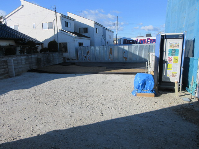 【仲介手数料無料】新築戸建　嵐山町川島2334-3（全1棟）の前面道路含む現地写真