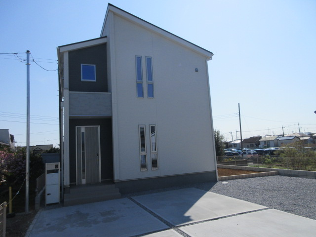 【仲介手数料無料】新築戸建　嵐山町川島2334-3（全1棟）の前面道路含む現地写真