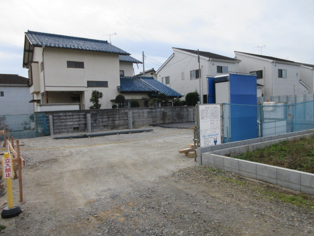 【仲介手数料無料】新築戸建　嵐山町川島2334-3（全1棟）の前面道路含む現地写真