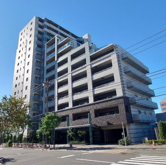 クレストスカイウイング　13階　空室　75.41㎡　角　部屋の外観