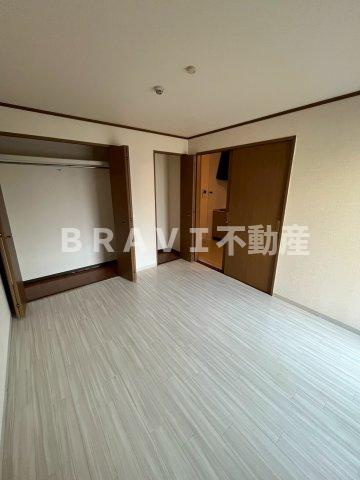 グランド・ソレイユ　BRAVI不動産の洋室|【グランド・ソレイユ】個人の部屋や寝室として使える洋室です