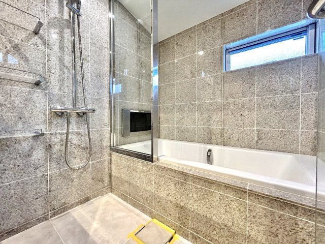 世田谷区上馬３丁目　中古一戸建　東急田園都市線　駒沢大学の浴室|浴室TV付き、1820×1820サイズの素敵な浴室です。