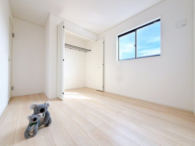 【洋室】 | 前橋市関根町　新築住宅 | 広さはお子様の勉強部屋にも適した広さ！
勉強机や本棚などの家具を置いてもフリースペースも確保することができます。