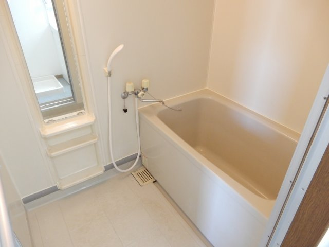 シマダコーポレーションの浴室