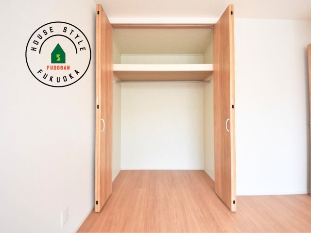 福岡市西区小戸3丁目第1-3棟（1号棟）　の内観：施工例|収納には困りません。