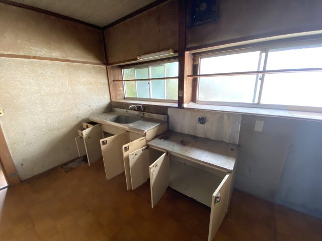 山武市本須賀3829-38中古戸建のキッチン