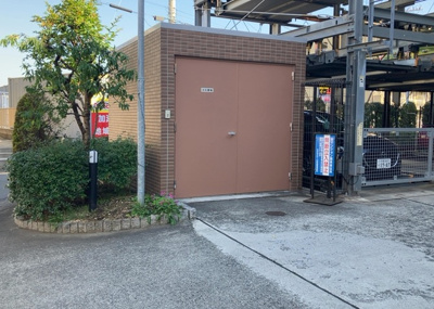 【設備】 | ミオカステーロ町田 | 共有部分は、住民なら誰もが使える設備のこと。例えば駐車場やエレベーター、インターネット設備、セキュリティ設備などがあります。他にも、マンションの廊下・外部階段やエントランス・ゴミ置き場などがあります。