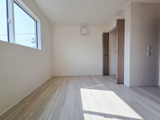 【洋室】 | 東海市加木屋町第１期　2号棟