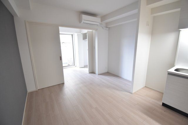 スプランディッド弁天町の居間・リビング