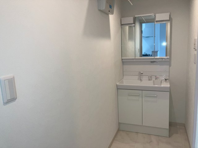 Chainon高石の独立洗面台|独立洗面台、朝の身支度には欠かせません