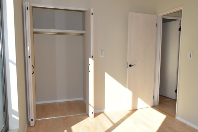 立川市若葉町３丁目の中古一戸建の収納