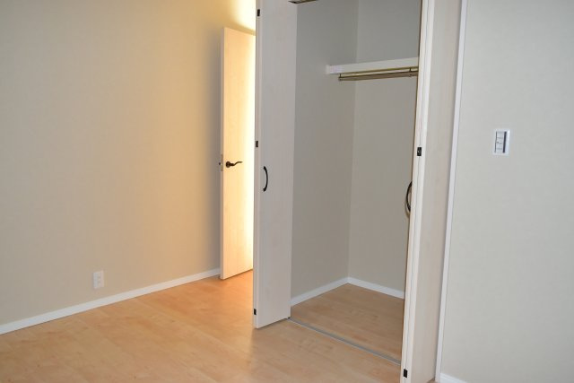 立川市若葉町３丁目の中古一戸建の収納