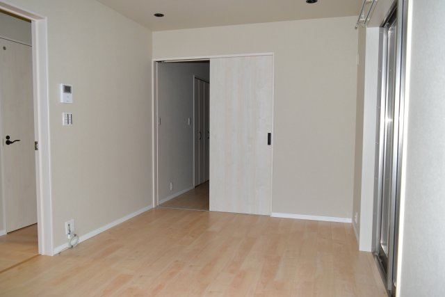 立川市若葉町３丁目の中古一戸建の居間・リビング