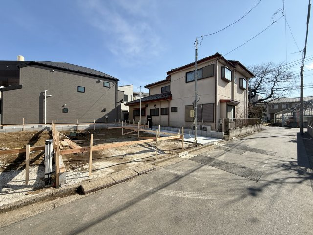 練馬区平和台3丁目 全3棟 2号棟の前面道路含む現地写真|東京メトロ有楽町線・副都心線「氷川台」「平和台」駅徒歩12分
西側約4.0ｍ公道に面する全3区画