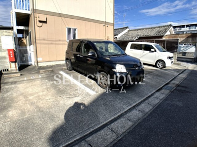 【駐車場】 | フェニックスMK | 車をお持ちの方に嬉しい駐車場付きの物件です