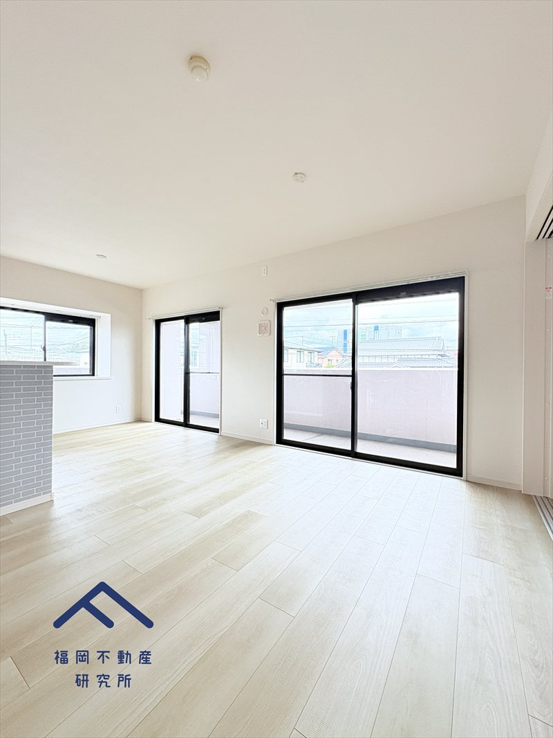 エバーライフ新宮の居間・リビング