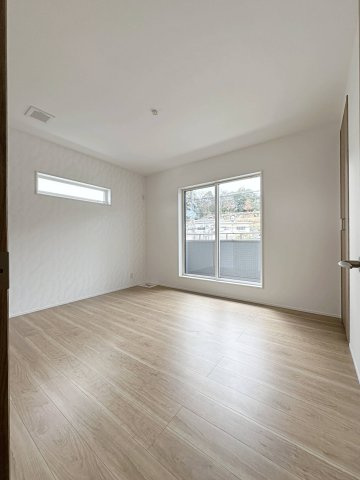 安佐南区上安7丁目 No.10の寝室|7帖の広々とした主寝室☆