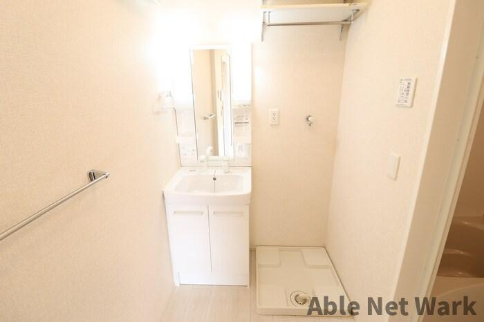 フランシーズの洗面所|忙しい朝には欠かせない洗面所です