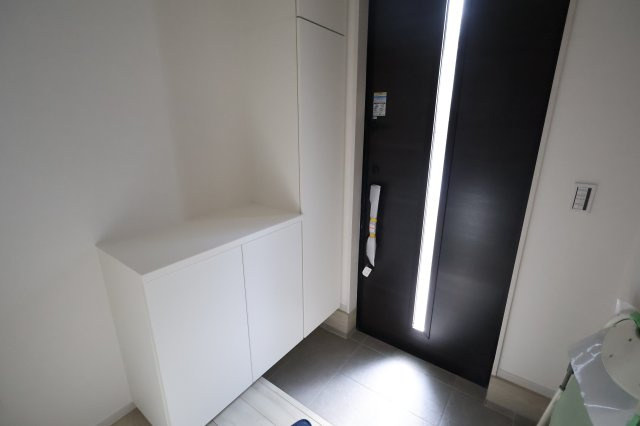 《仲介手数料無料》桜区栄和２丁目9-6(全1戸)新築一戸建てケイアイクラフトピットの玄関|撮影日 2025年11月20日 10:15 晴れ