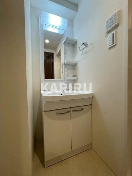 CREST TAPP 新大阪の洗面所