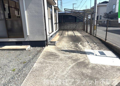 【駐車場】 | ハイツさらがい | カーポート1台分有