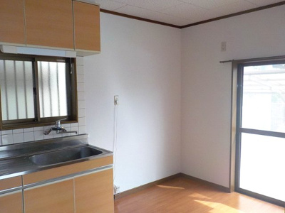 【キッチン】 | ハイツさらがい | 吊り戸棚付キッチン