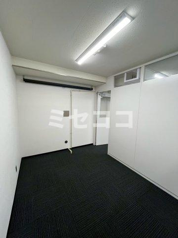 天満橋岡本ビルの内装