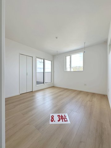 西区田方２丁目No.2の寝室|8.3帖の広々とした主寝室☆