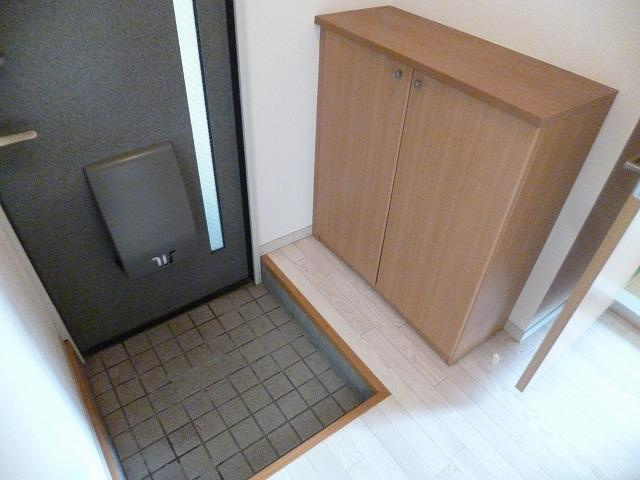 エクセレント西明石Ａ棟の玄関