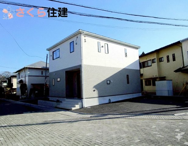 クレイドルガーデン中岡本町第10　１号棟の前面道路含む現地写真|並列で2台駐車が可能です◎