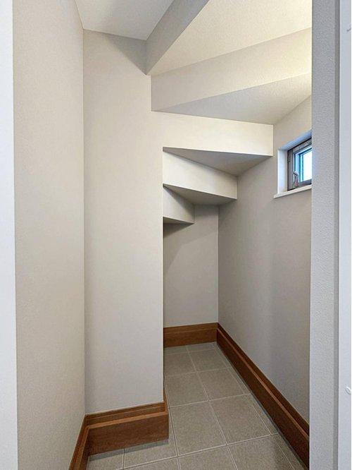 西区観音新町3丁目 No.2の収納|広々としたシューズインクローク☆