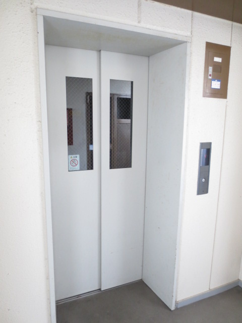 ハイツ長岡京のその他共用部分|エレベーター付き