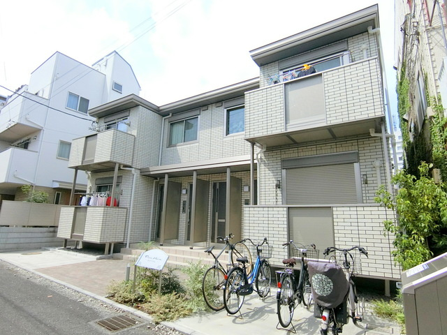 ピュアハイムの外観