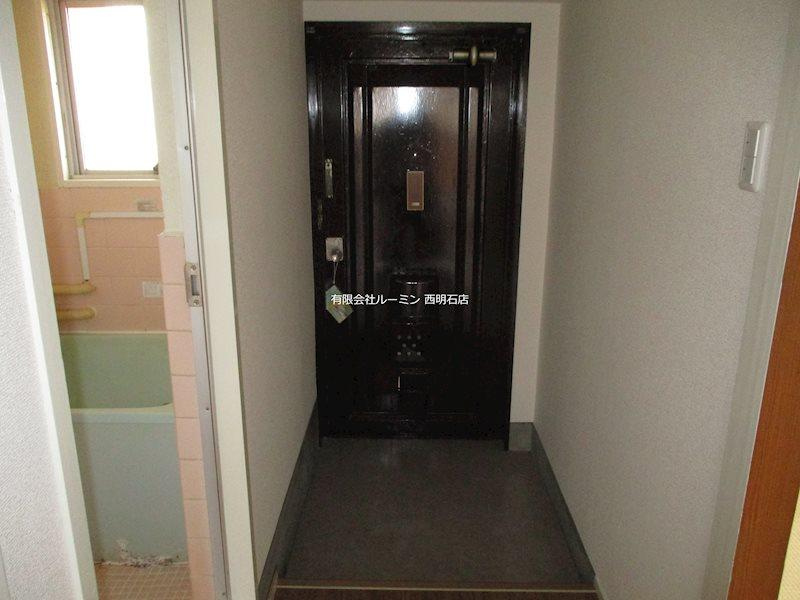 明神マンション2号の玄関