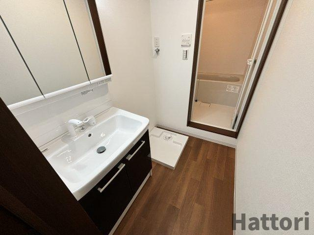 T's岡上の町の独立洗面台