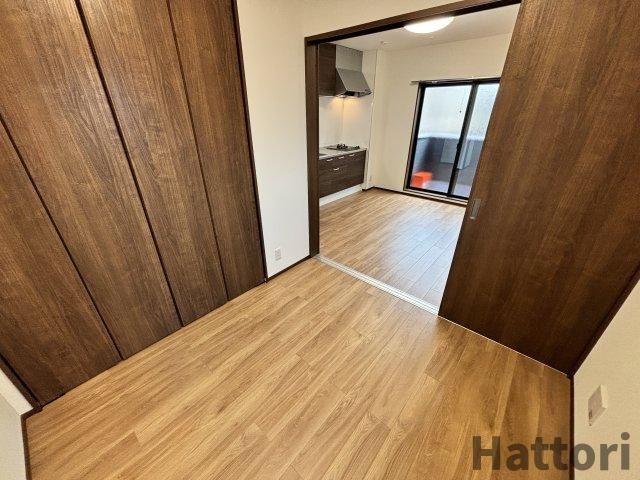 T's岡上の町の内装