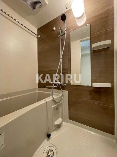 CREST TAPP 新大阪の浴室