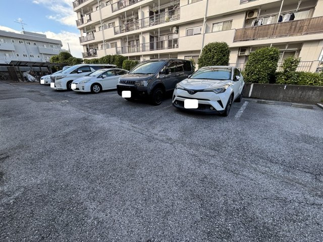 【駐車場】