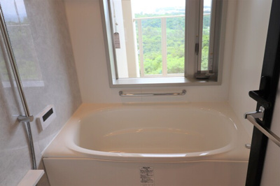 【浴室】 | モンドミオ沖縄リゾートライカムヒルズ 