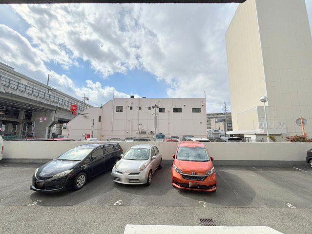 第１星栄ハイツの駐車場