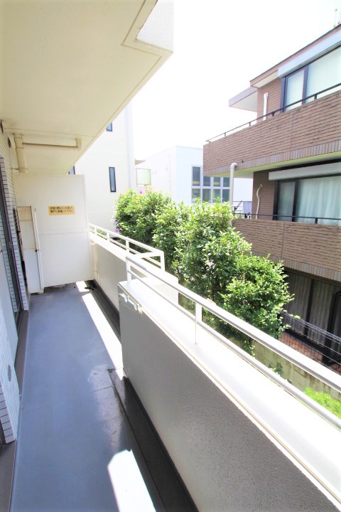【バルコニー】