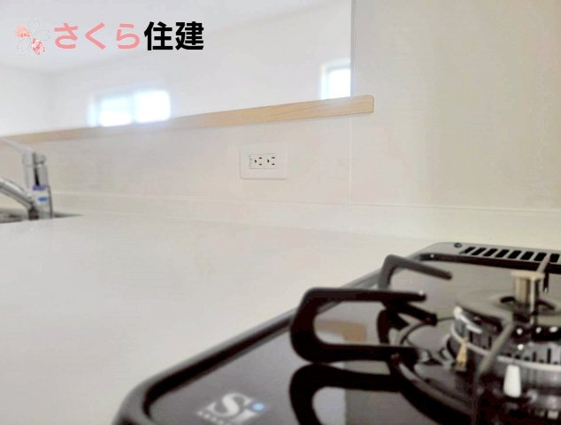 クレイドルガーデン中岡本町第10　2号棟のキッチン|あったらうれしいキッチン手元コンセント♪