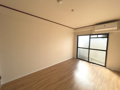 【寝室】 | 豊富プレジデント柴島 | おしゃれなリビングです