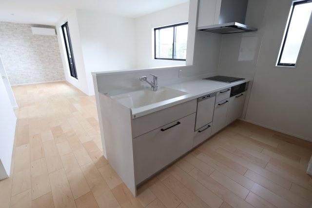 《仲介手数料無料》南区白幡６丁目1367-1(1号棟)新築一戸建て